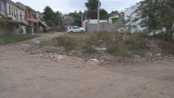 Terreno solo....como si fuera basurero