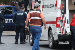 Se niega el despojo de su motocicleta  y le disparan