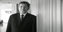 Otorgará la UAS Honoris Causa al escritor Elmer Mendoza