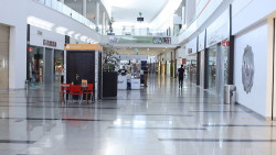 Avala COPARMEX que se deje entrar a menores a centros comerciales
