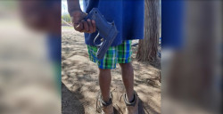 Son los padres de los niños quienes se resisten a donar sus armas de juguete