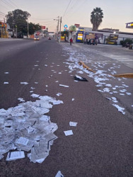 Arrojan papeles por la Obregón
