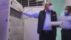 Supervisan funcionamiento de  ultracongeladores  para resguardo de vacunas Covid