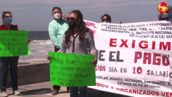 Exigen respeto a su pensión maestros jubilados en Mazatlán