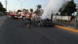 Reportan balaceras y quema de autos en Pericos Mocorito