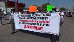 Exigen vendedores ambulantes regulación en zona federal