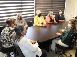 Atiende dirigente del STASE a trabajadores jubilados