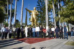 Conmemoran autoridades de Ahome 215 aniversario del natalicio de Benito Juárez