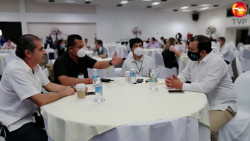 Se capacita personal de salud en atención de adultos mayores