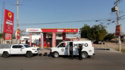 A balazos asesinan a un hombre afuera de gasolinera