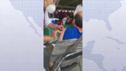 AMLO dice que es "exageración" vídeo de adulto mayor vacunado con jeringa vacía
