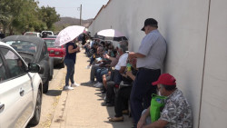 Se quedaron algunos abuelitos sin ser vacunados en Mazatlán