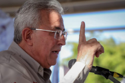Anuncia Rubén Rocha Moya creación de bolsa de trabajo para jóvenes
