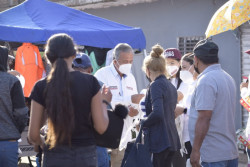 Estrada Ferreiro recorre el tradicional Tianguis de los Huizaches y sindicaturas