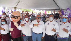 Recorre "Químico Benítez" zona rural de Mazatlán