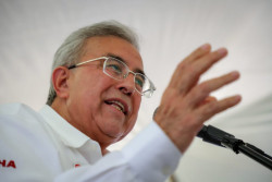 Candidato del PRIAN utiliza con fines electorales el embargo del camarón: Rocha
