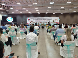Teresita Ochoa presenta su 1er informe al frente del STASE