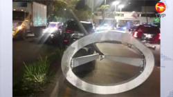 Pagará conductor por lámpara derribada y palmeras en Zona Dorada