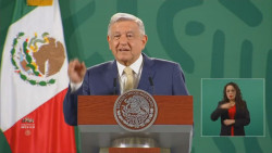 Sí tengo las manos en el proceso electoral dice AMLO