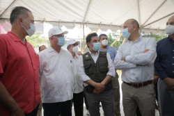 Pide Director General del IMSS no desconfiar de las vacunas Covid