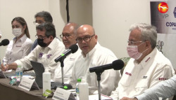 Rocha Moya firma compromisos presentados por Coparmex