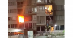 Camilo apuñaló a su madre y luego le incendió el apartamento (video)