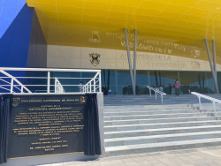 Inaugura Guerra Liera teatro de la Autonomía Universitaria