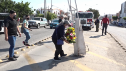 Colocan ofrenda en lugar del Trenazo