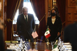 La vicepresidenta de EEUU se reúne en Palacio Nacional con AMLO para hablar de migración