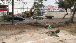 Pierde el control y se mete a parque infantil