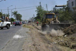 20% de avance en limpieza de drenes y canales en Culiacán..