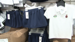 Abren registro para proveedores: uniformes y útiles escolares