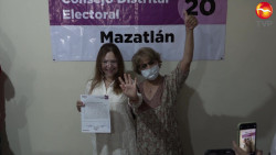 Recibe Alma Garzón constancia como Diputada electa en el Distrito 20