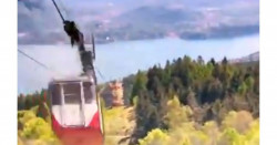 Mueren 14 personas al romperse el cable de un teleférico italiano (video)