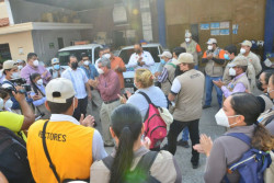 Dotan de equipo a brigadas que combaten mosco que transmite el dengue
