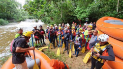 Bomberos de Culiacán se entrenan en rescate y salvamento en aguas rápidas