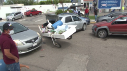Choque entre 4 vehículos deja daños materiales