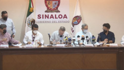 Firma minuta SNTE 53 con Gobierno de Sinaloa
