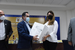 Entrega Rector de la UAS equipo a Escuelas y Facultades del  nivel superior