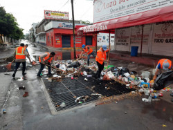 Retiran cuatro toneladas de basura tras lluvia