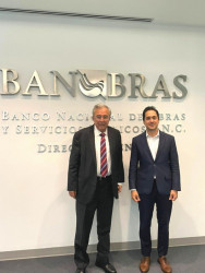 Busca cumplir Rubén  Rocha con desplazados