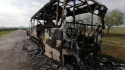 Se incendia camión de pasajeros