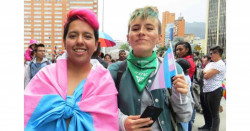 Argentina añade la "x" a las identificaciones de personas no binarias