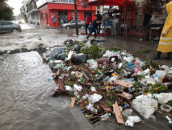Una vez más, retitan 4 toneladas de basura