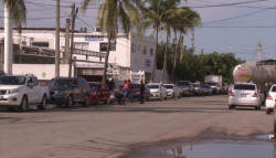 Siguen las filas de personas buscando oxígeno