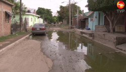 Fuga en drenaje en la Colonia Casa Redonda, un problema añejo