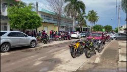 Jóvenes de Rosario acuden a vacunarse contra el Covid