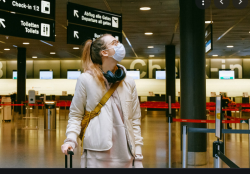 Negocia México que Europa no pida certificado de vacunación a viajeros