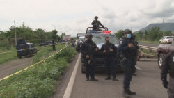 Intensa persecución policiaca por despojo de camioneta en Culiacán