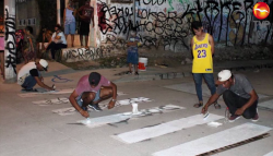 Detienen a "grafitero" y lo obligan a reparar el daño